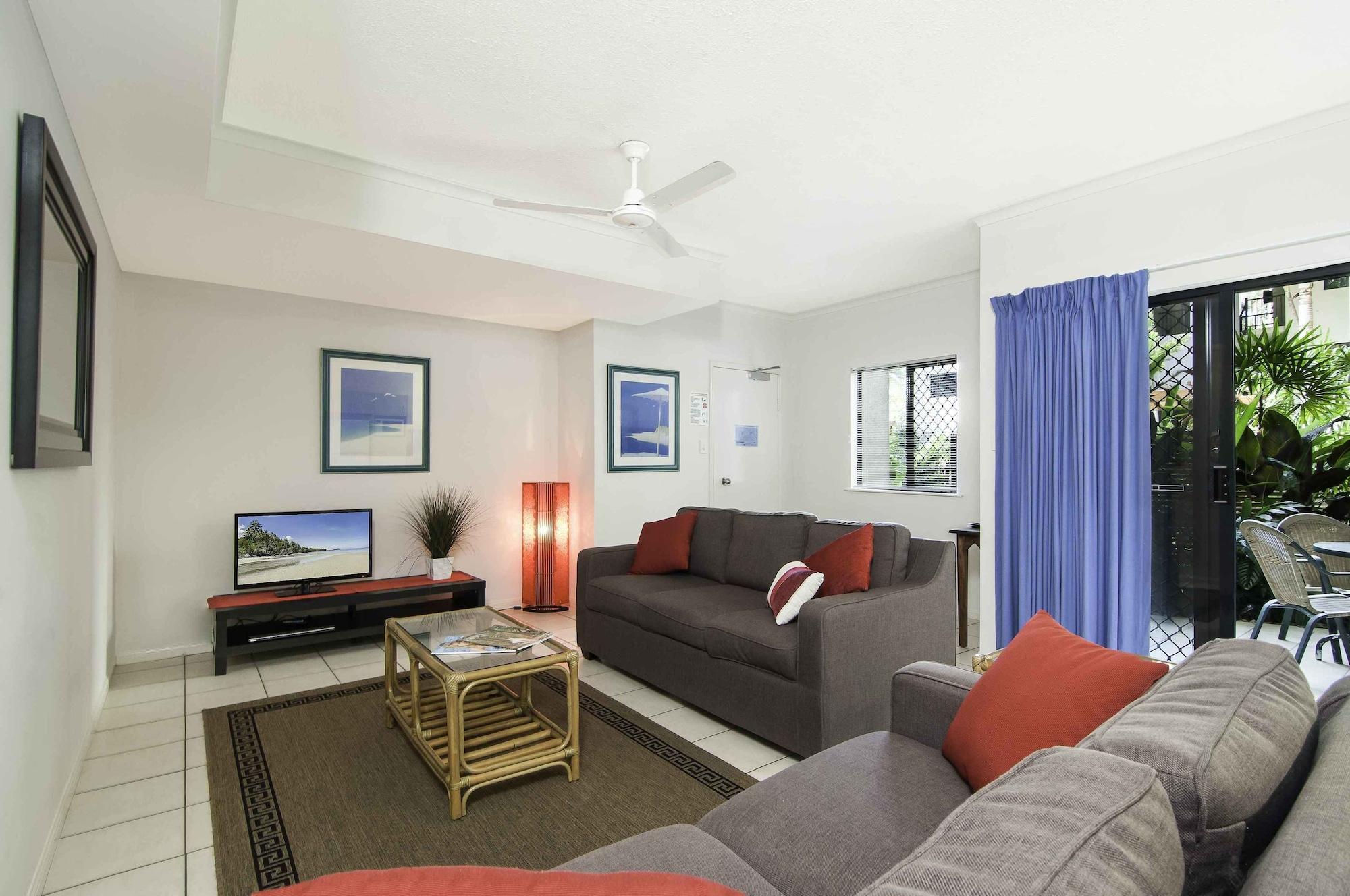 Bay Villas Resort Port Douglas Exteriör bild
