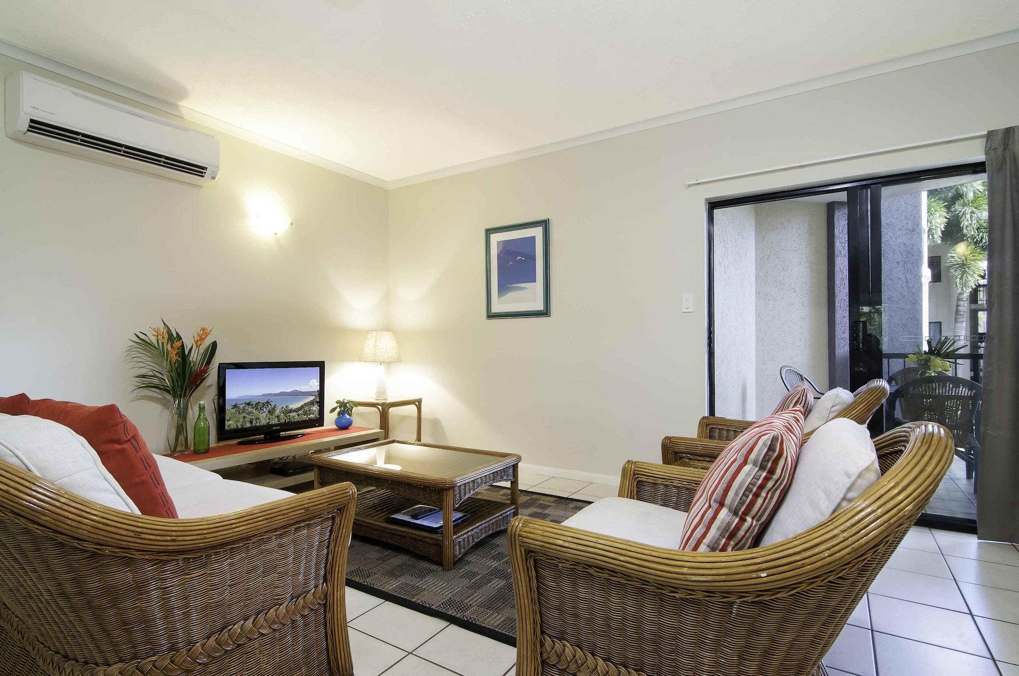Bay Villas Resort Port Douglas Exteriör bild