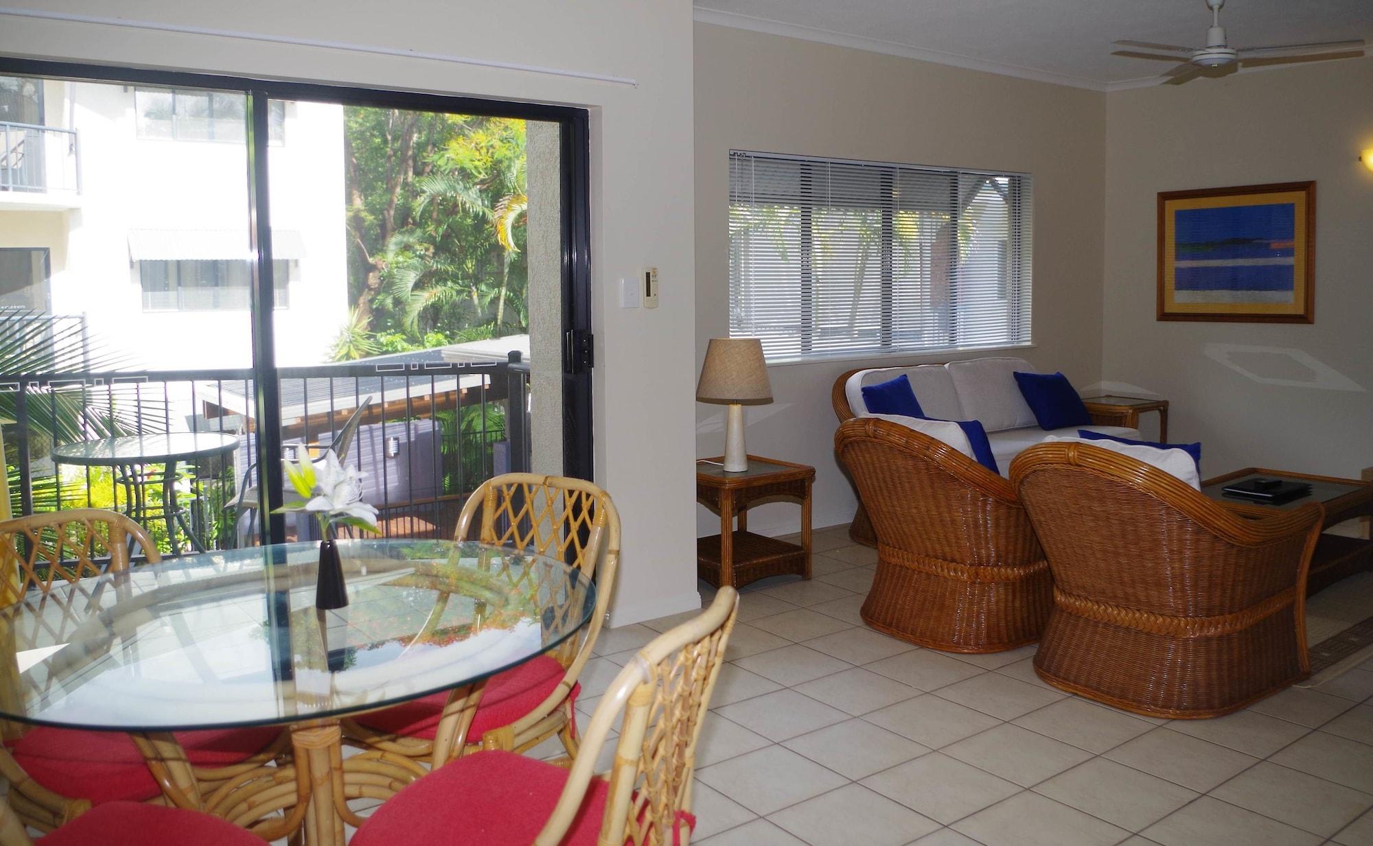 Bay Villas Resort Port Douglas Exteriör bild