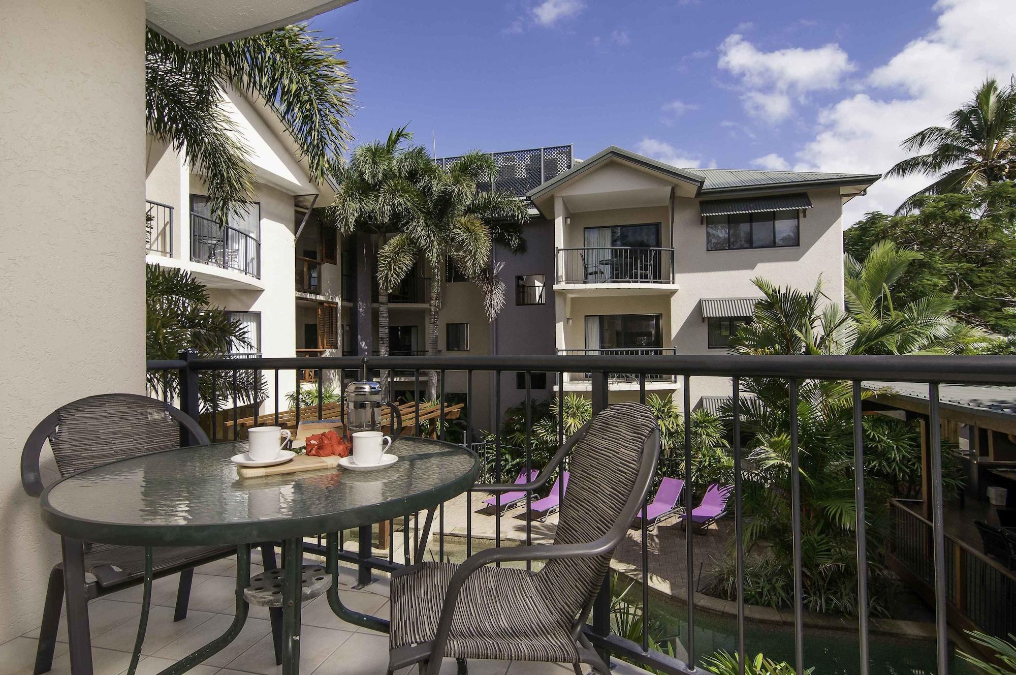 Bay Villas Resort Port Douglas Exteriör bild